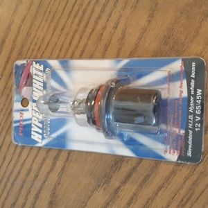 Pilot Hyper White 9007WD headlight Bulb (SKU 743)